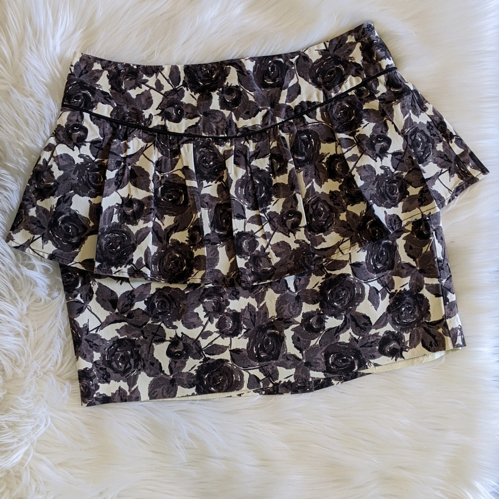 Black and White Peplum Mini Skirt Work F21 Roses